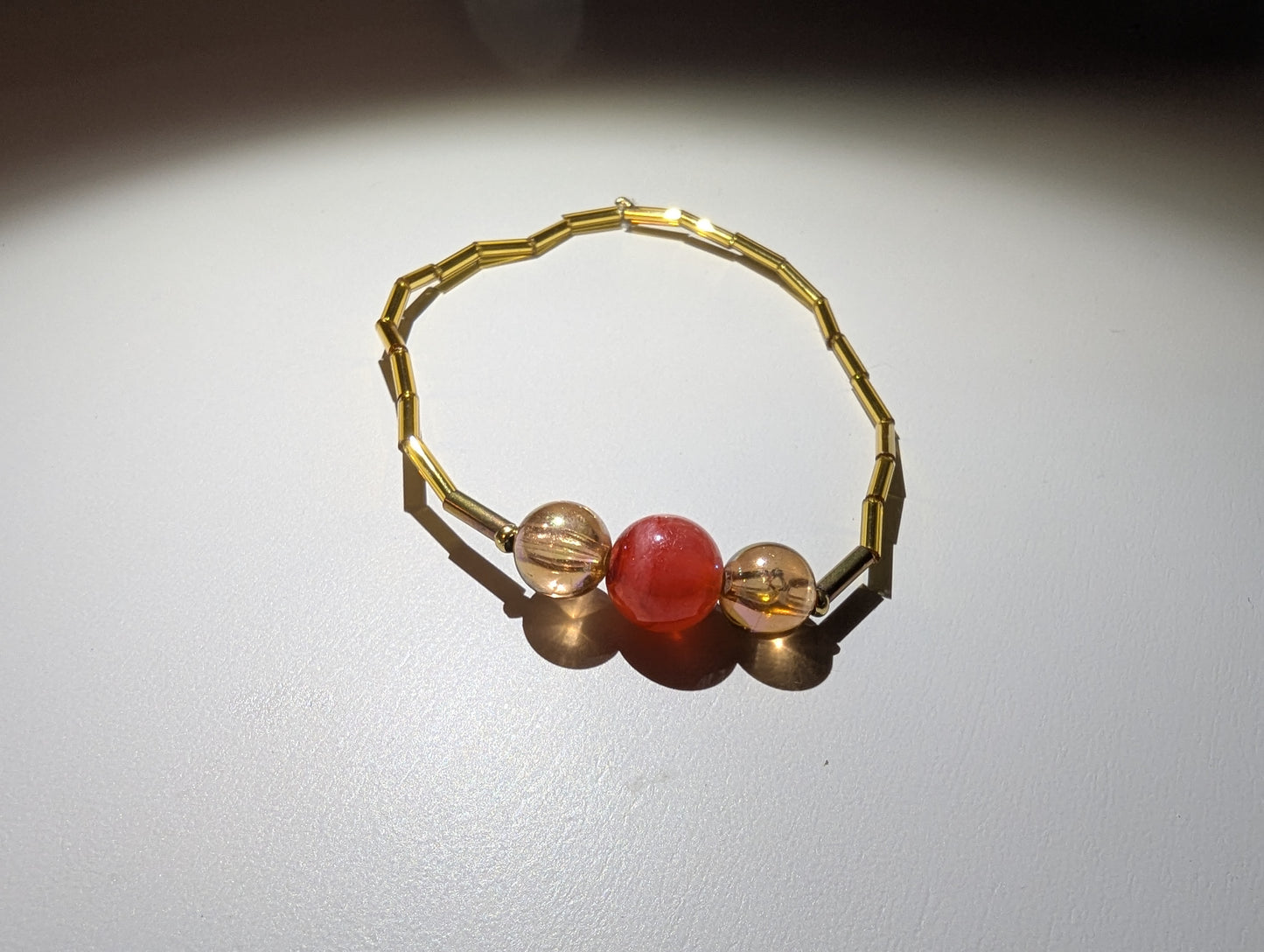 Golden Glow Armband – Warmte met een vleugje pit ✨❤️