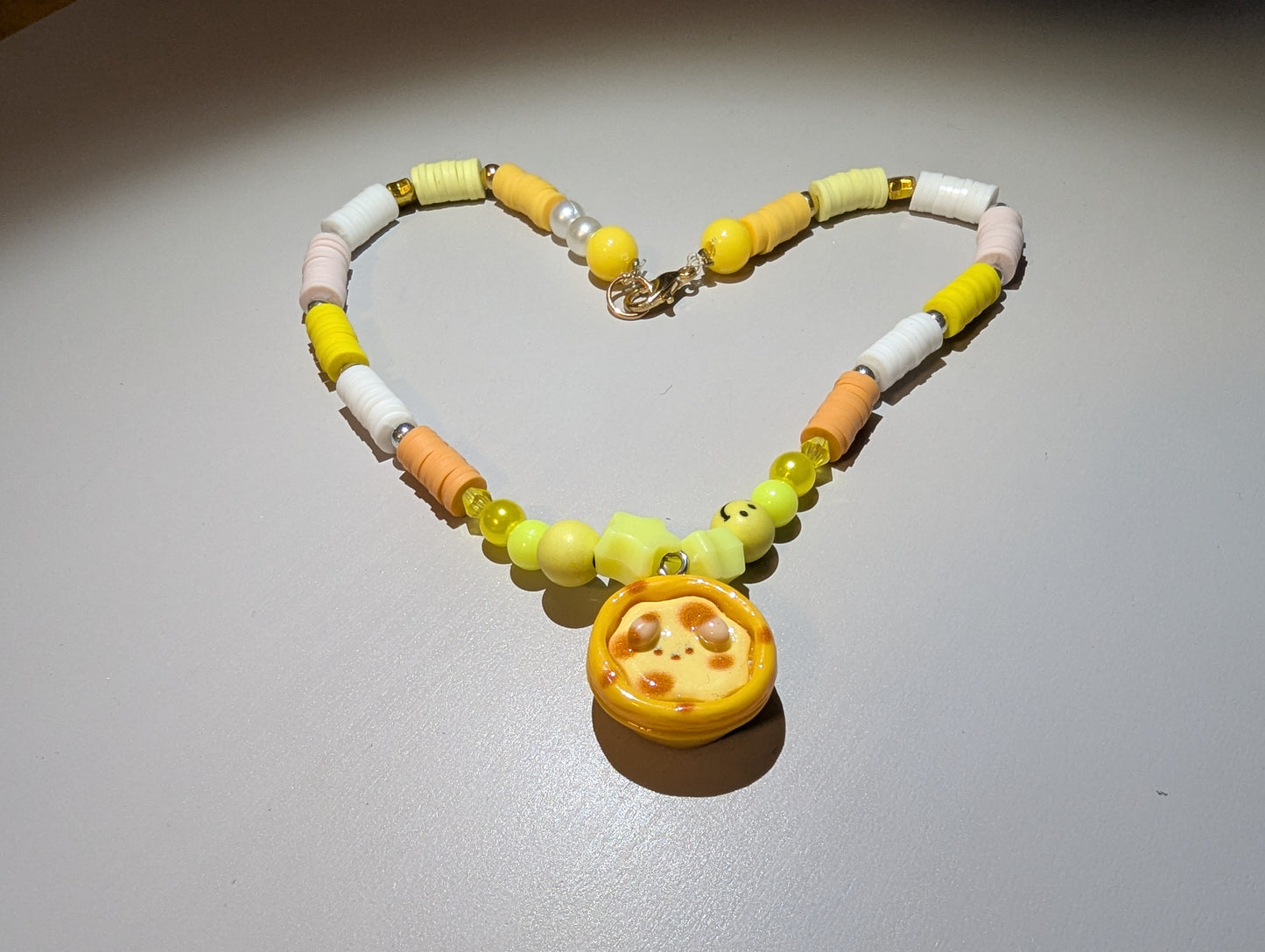 Lieve Ketting met Pannenkoek Hondje – Zoet & Vrolijk! 🐶🥞